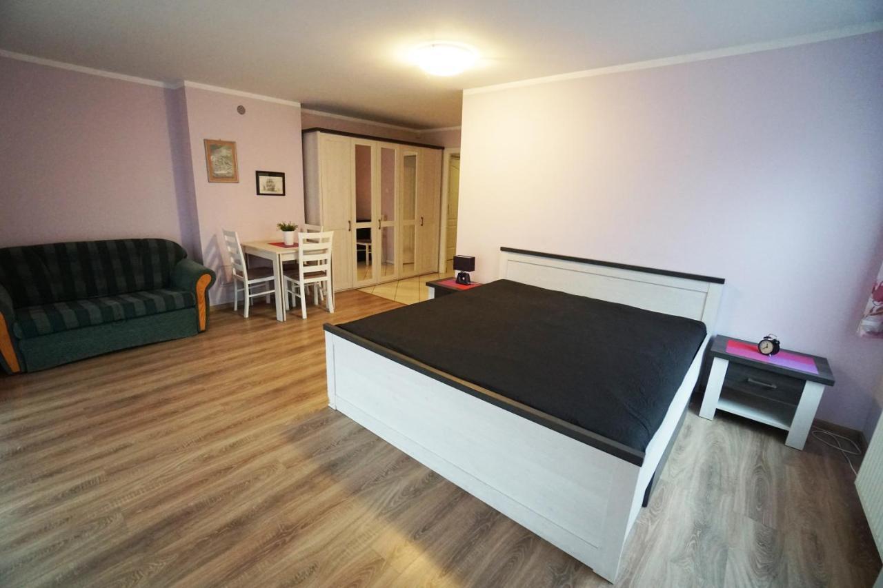 Willa Nad Oczkiem Bed & Breakfast ชวีโนวิชแจ ภายนอก รูปภาพ