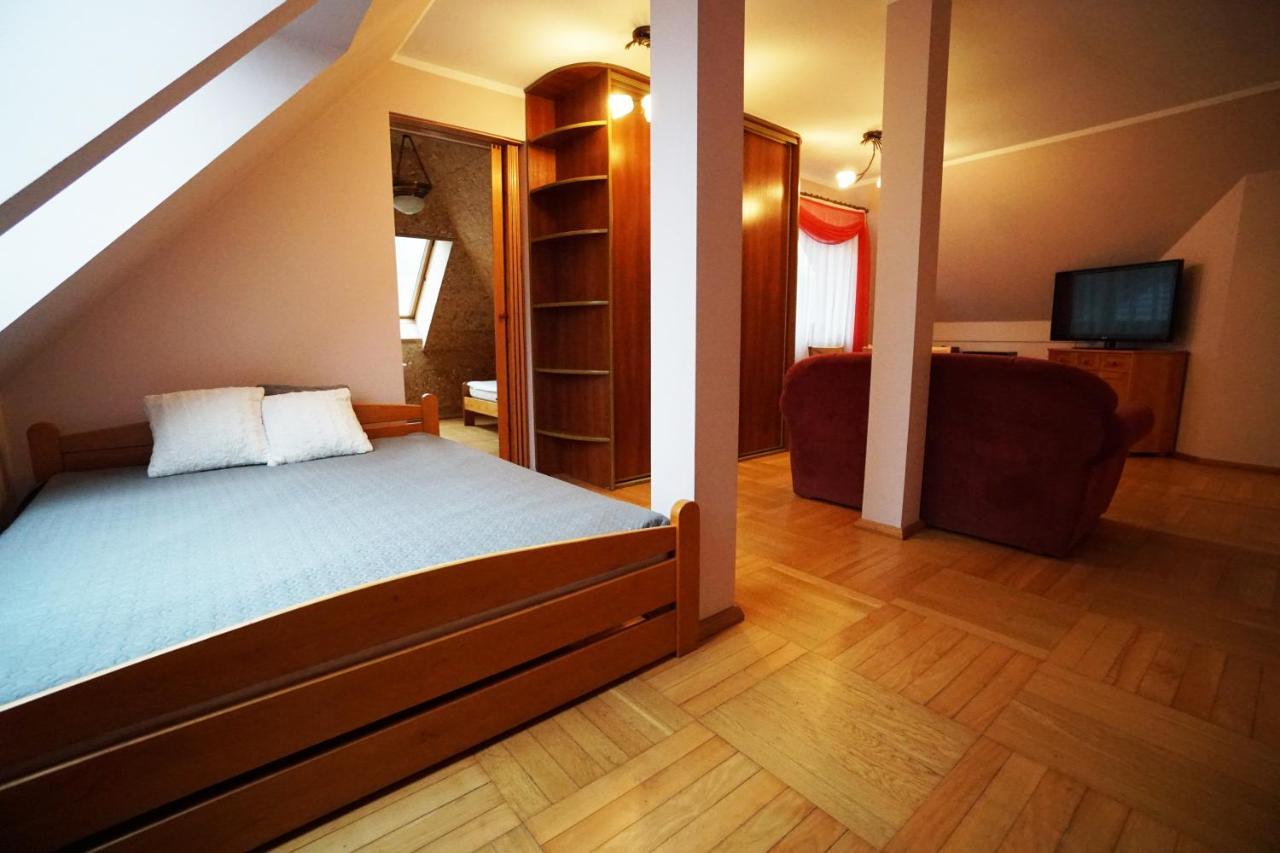 Willa Nad Oczkiem Bed & Breakfast ชวีโนวิชแจ ภายนอก รูปภาพ